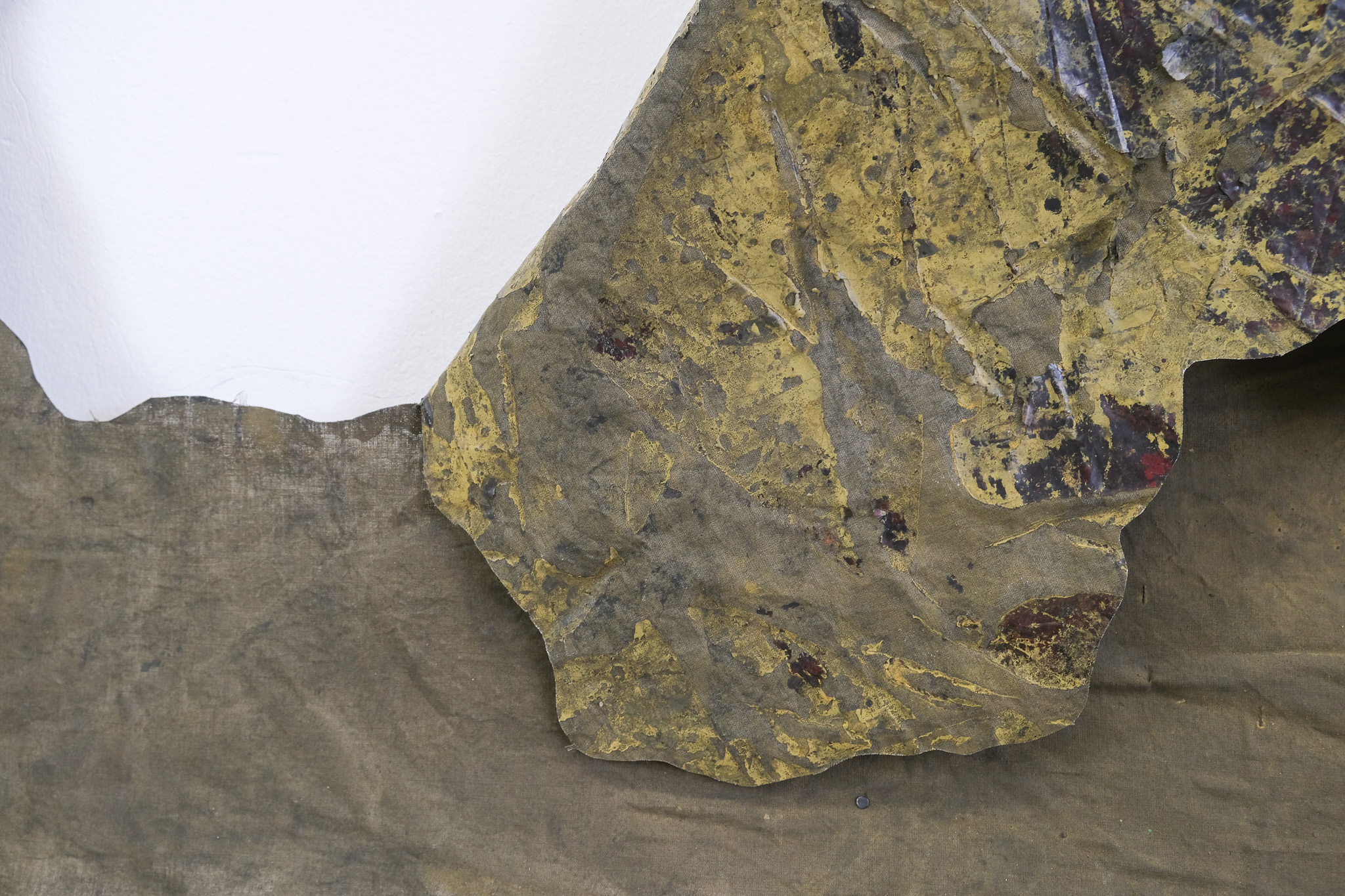 Territorio vuoto, 2024, acrilico su tela, 184 × 147 cm