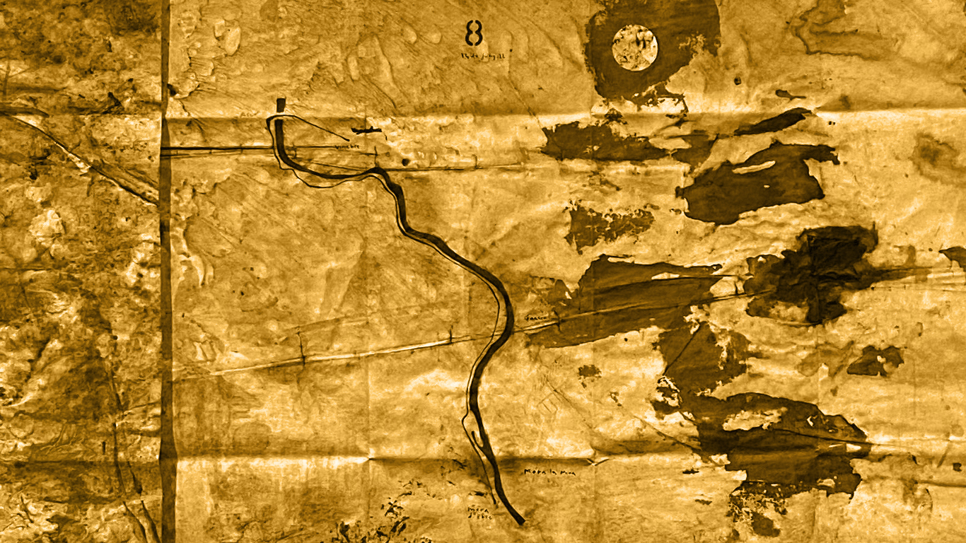 Mappa su carta invecchiata con il corso di un fiume, in toni seppia (opera di Marco Noris)