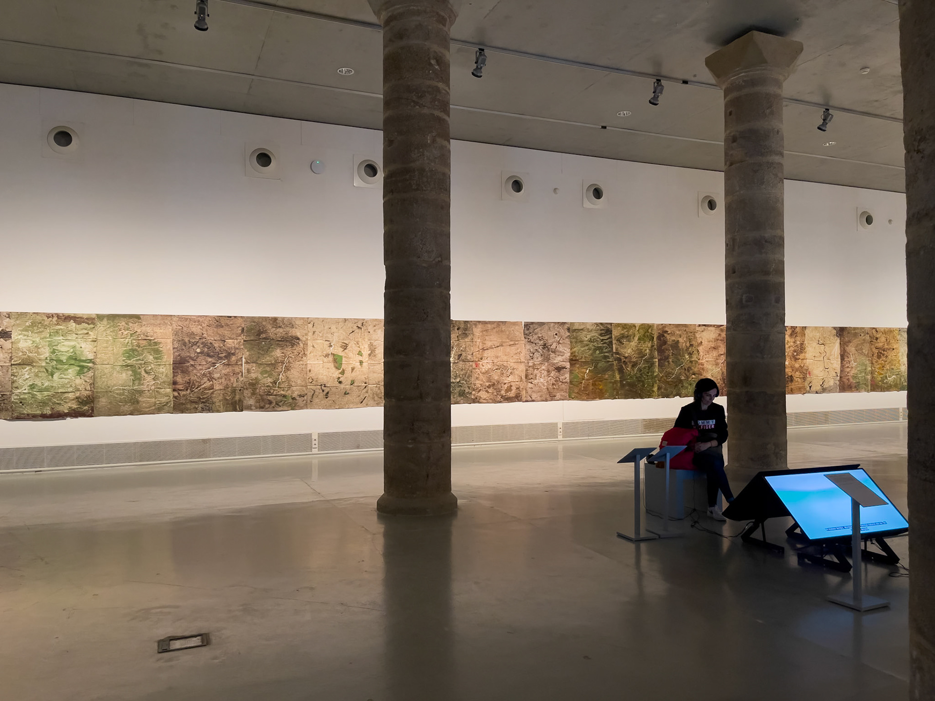 Exhibition "Cossos d’aigua. Encarnacions aquoses de matèries i signes", La Panera, Lleida, 2024